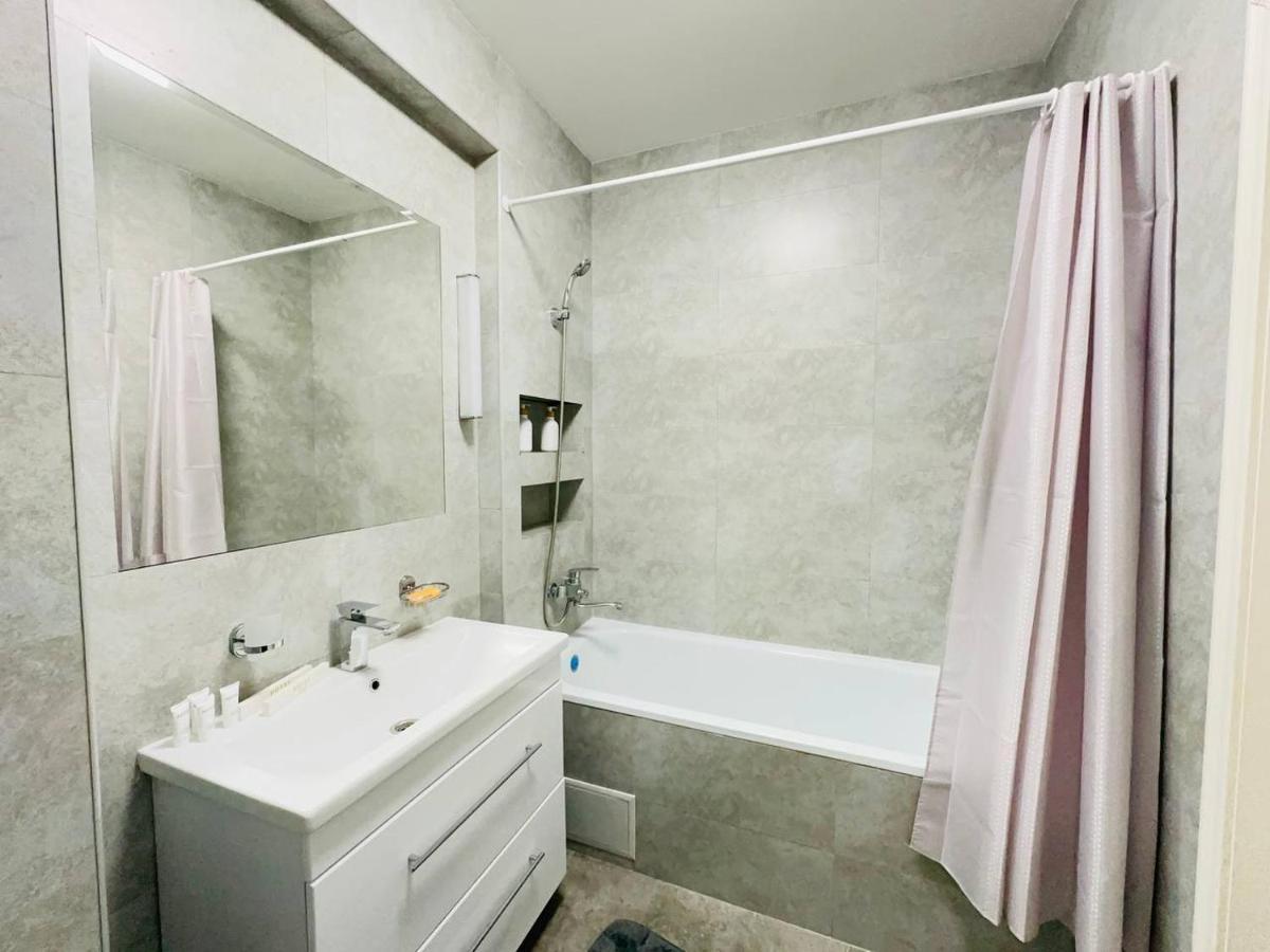 Central Park In The City Center Apartment Алма Ата Екстериор снимка