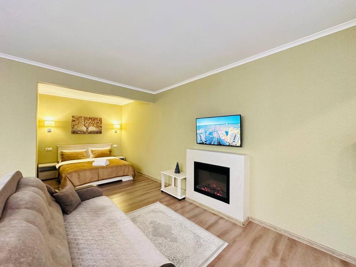 Central Park In The City Center Apartment Алма Ата Екстериор снимка