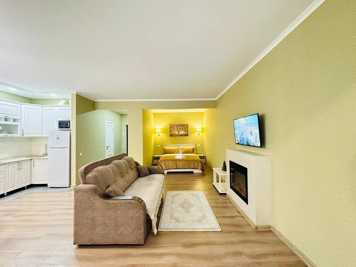 Central Park In The City Center Apartment Алма Ата Екстериор снимка